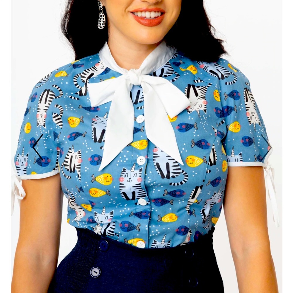 NWT Unique Vintage Unicorn Cat & Fish Print Chita Blouse Caticorns & bowtie 🐱🦄 - Picture 2 of 9
